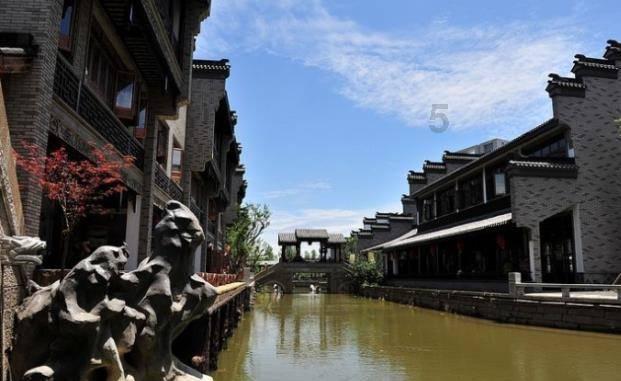 公益集市、文艺汇演、送春联，光谷左岭街白浒社区新春文化活动热